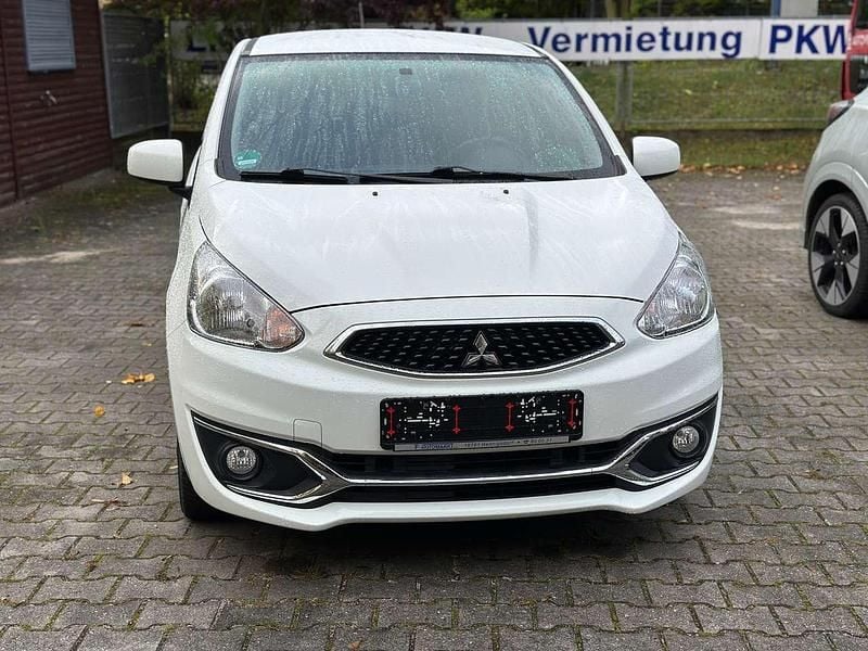 Weiß Gebraucht 2018 Mitsubishi Space Star Limousine | 5.990 € (Guter Preis) - Bild 1/4