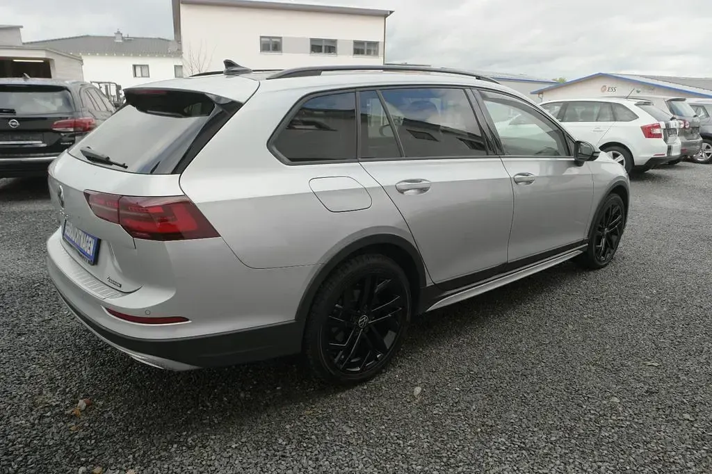 Gebraucht VW Golf Alltrack 200 PS (147 kW) 2023 Silber Kombi