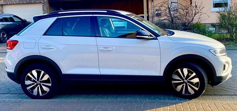 Gebraucht VW T-Roc Move 110 PS (80 kW) 2024 Weiß SUV