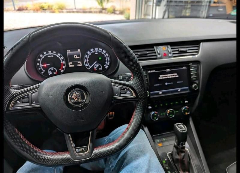 Gebraucht Skoda Octavia RS 231 PS (169 kW) 2015 Weiß Kleinwagen