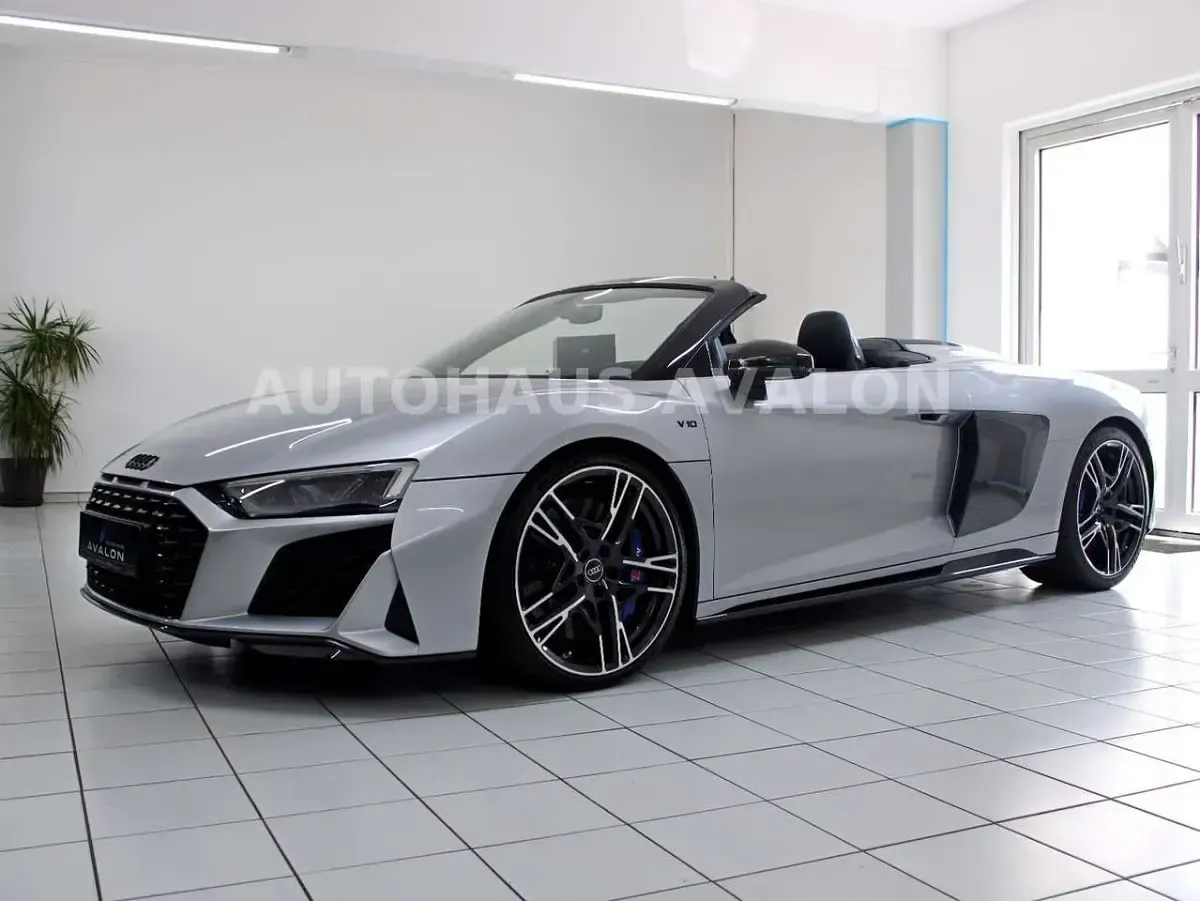 Gebraucht Audi R8 Spyder Performance 620 PS (456 kW) 2024 Florettsilber metallic Cabrio