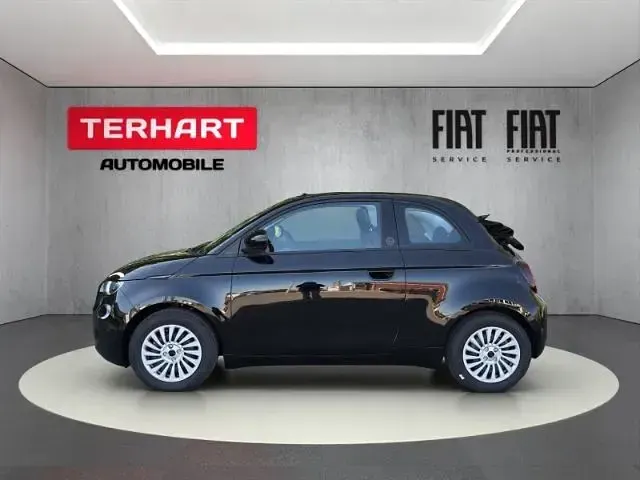Neu Fiat 500e Red 86 kW (118 PS) 2025 Cabrio