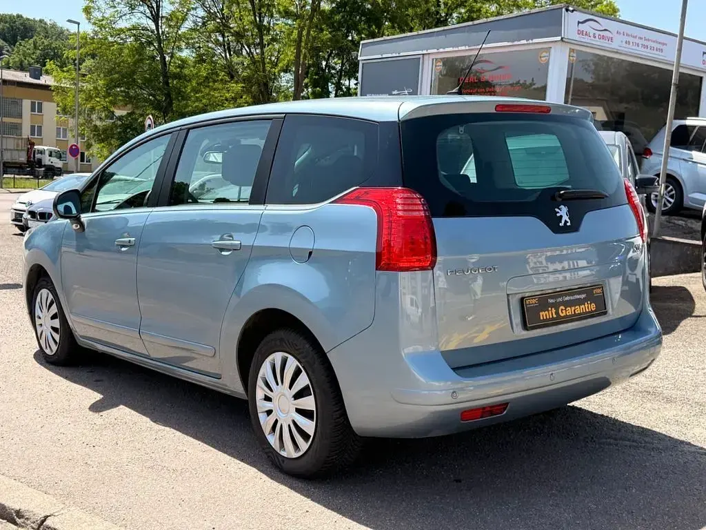 Gebraucht Peugeot 5008 Tendance 109 PS (80 kW) 2010 Blau Van / Kleinbus