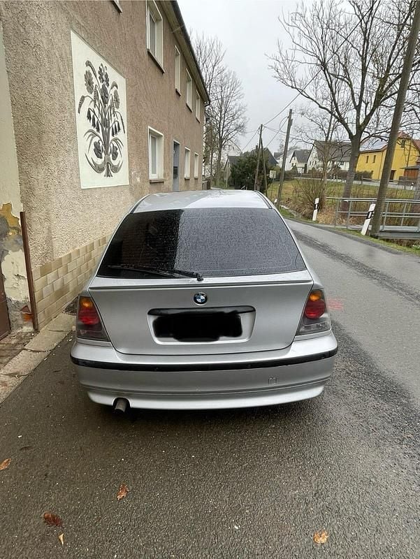 Gebraucht BMW 316 116 PS (85 kW) 2001 Silber Coupé
