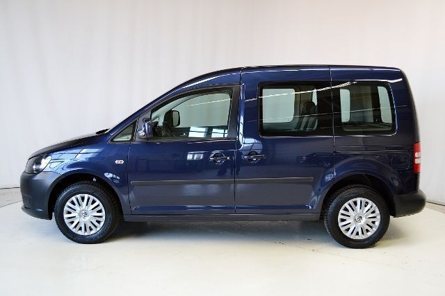 Gebraucht VW Caddy Trendline 102 PS (75 kW) 2013 Blau metallic Van / Kleinbus