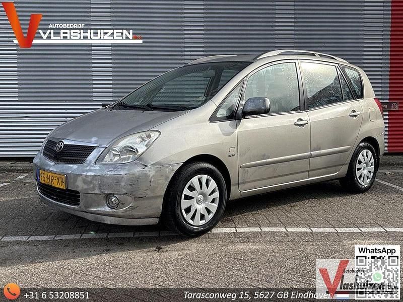 Grau Gebraucht 2004 Toyota Corolla Verso Luna Van / Kleinbus | 1.750 € (Guter Preis) - Bild 1/4