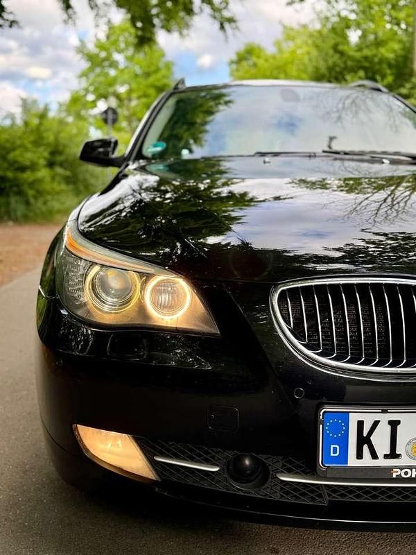 Schwarz Gebraucht 2009 BMW 525 Exclusive Kombi | 5.999 € (Etwas zu teuer) - Bild 1/4