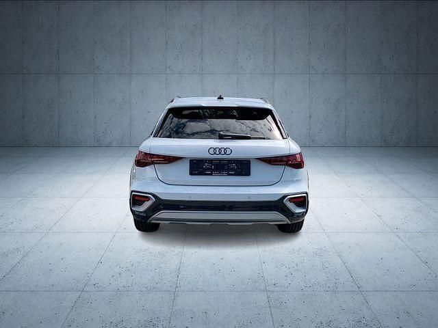 Gebraucht Audi A3 Ambiente 150 PS (110 kW) 2024 Gletscherweiß metallic Limousine