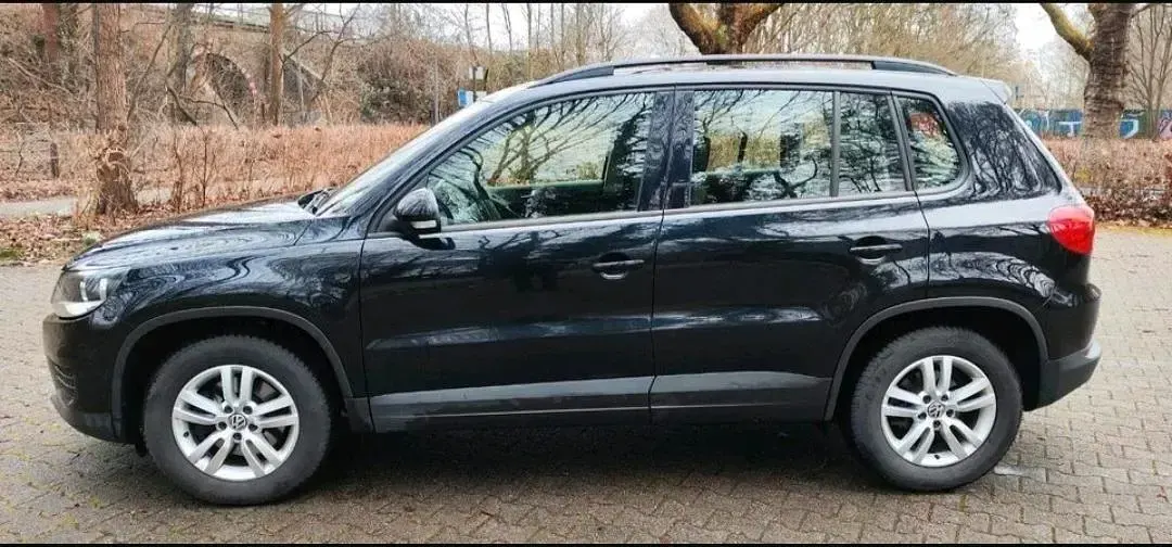 Gebraucht VW Tiguan 125 PS (91 kW) 2016 Schwarz SUV