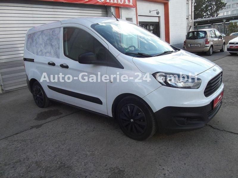 Gebraucht Ford Transit Basis 101 PS (74 kW) 2016 Weiß Van / Kleinbus