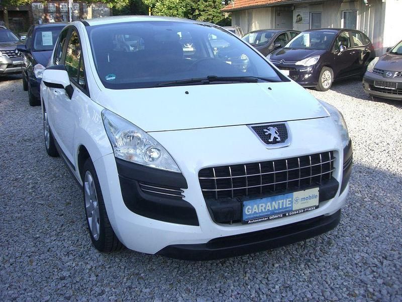 Weiß Gebraucht 2013 Peugeot 3008 Access Van / Kleinbus | 7.990 € (Teuer) - Bild 1/4