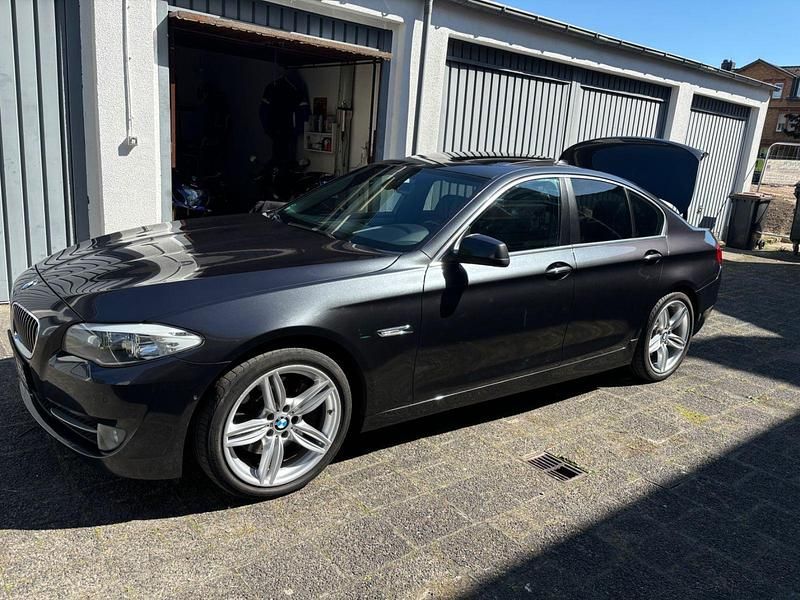 Gebraucht BMW 535 306 PS (225 kW) 2011 Grau Limousine