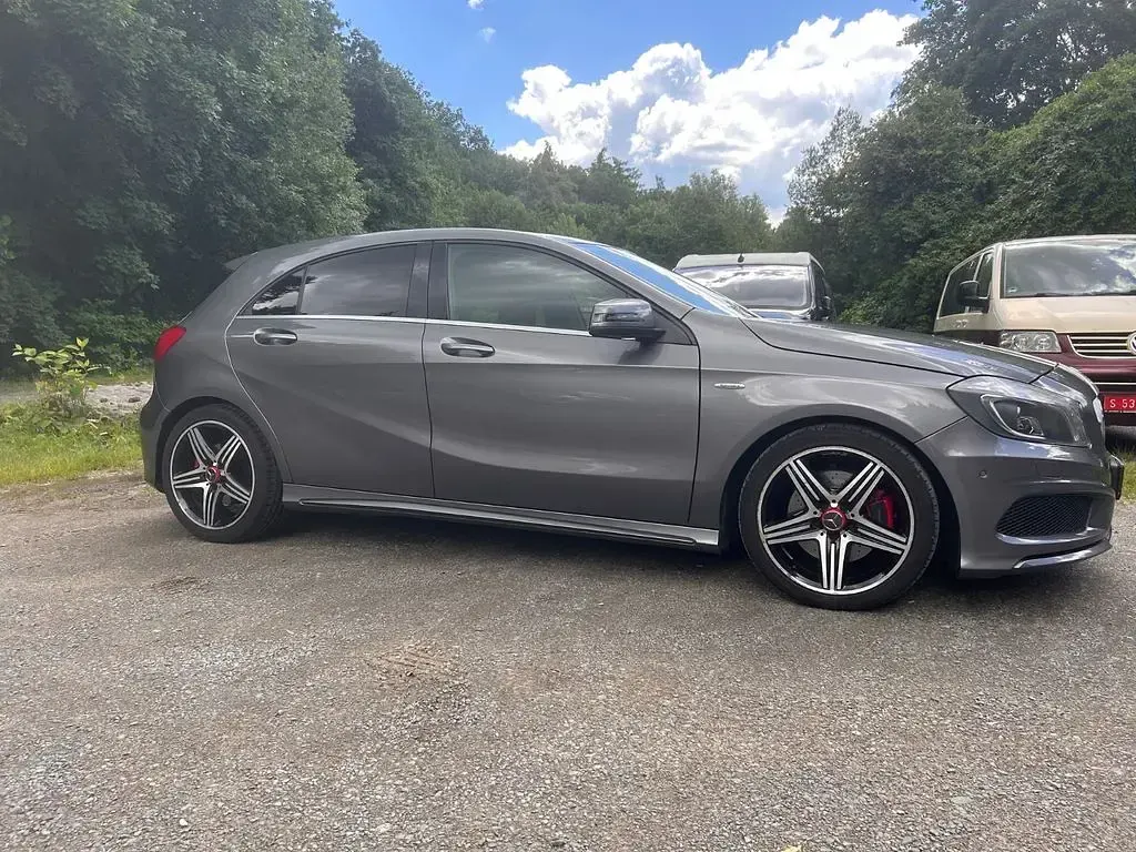 Gebraucht Mercedes A250 211 PS (155 kW) 2013 Grau Kleinwagen