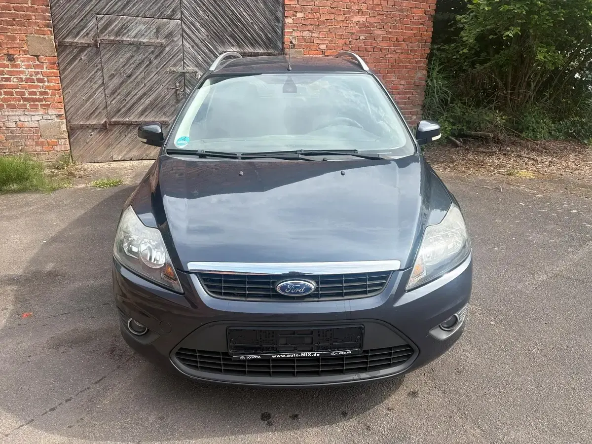 Gebraucht Ford Focus 125 PS (91 kW) 2009 Grau Kombi