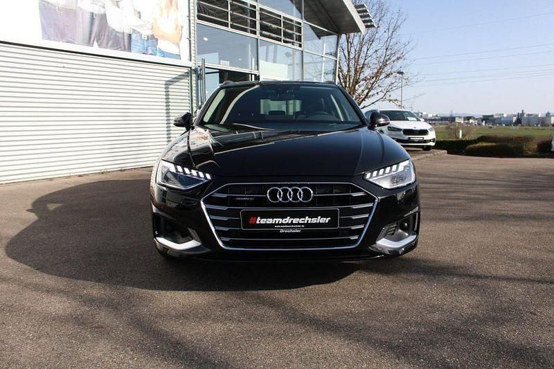 Gebraucht Audi A4 Advanced 204 PS (150 kW) 2022 Schwarz Kombi