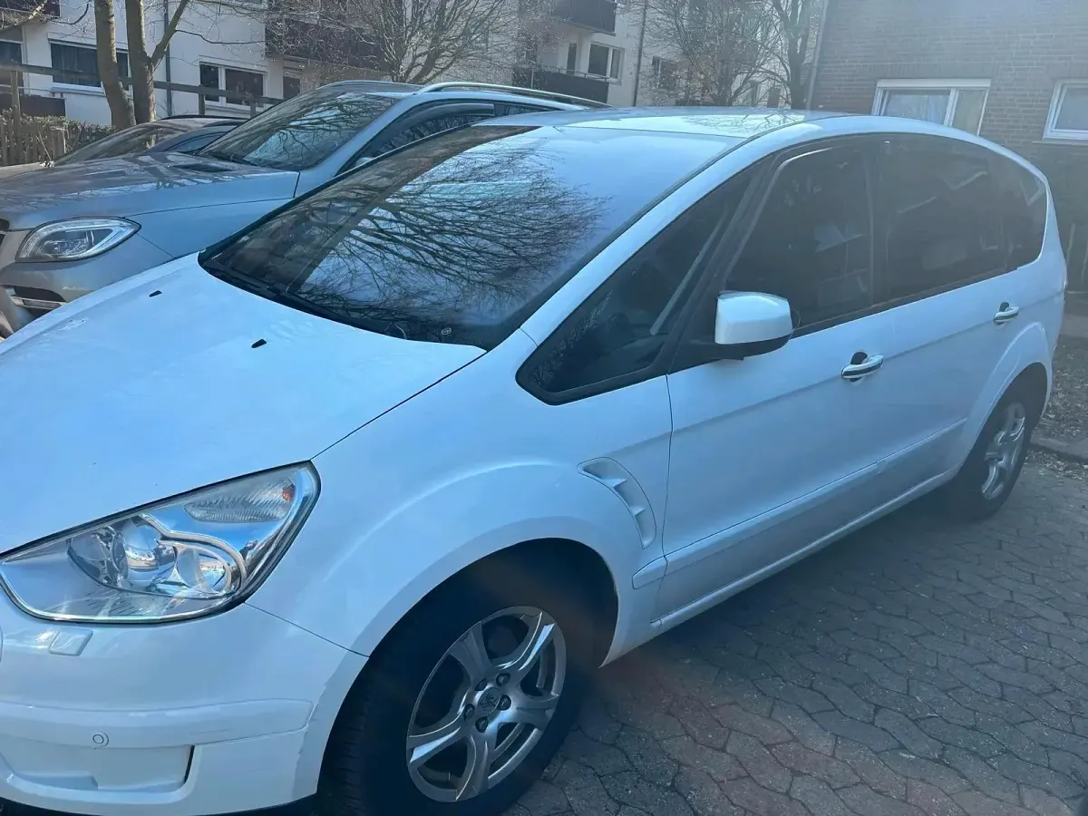Używany Ford S-MAX 140 KM (102 kW) 2009 Biały Minivan