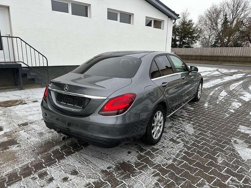 Gebraucht Mercedes C200 160 PS (117 kW) 2019 Selenitgrau  metalliclack Limousine