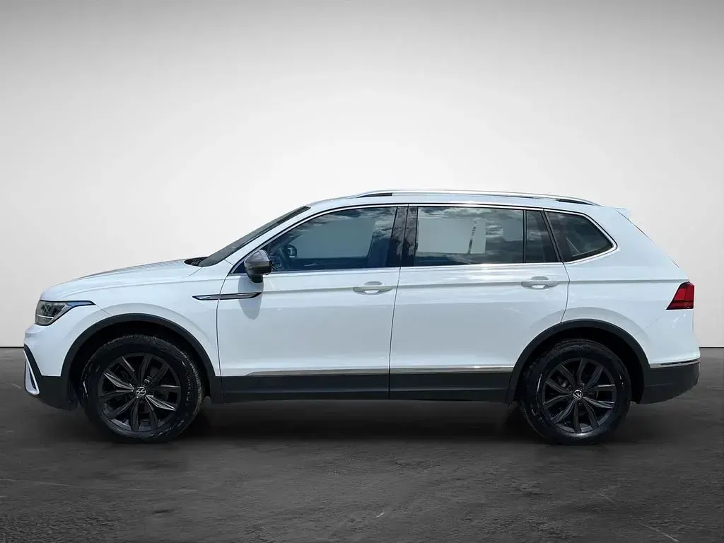 Gebraucht VW Tiguan Allspace Life 150 PS (110 kW) 2024 Weiß (pure white) SUV