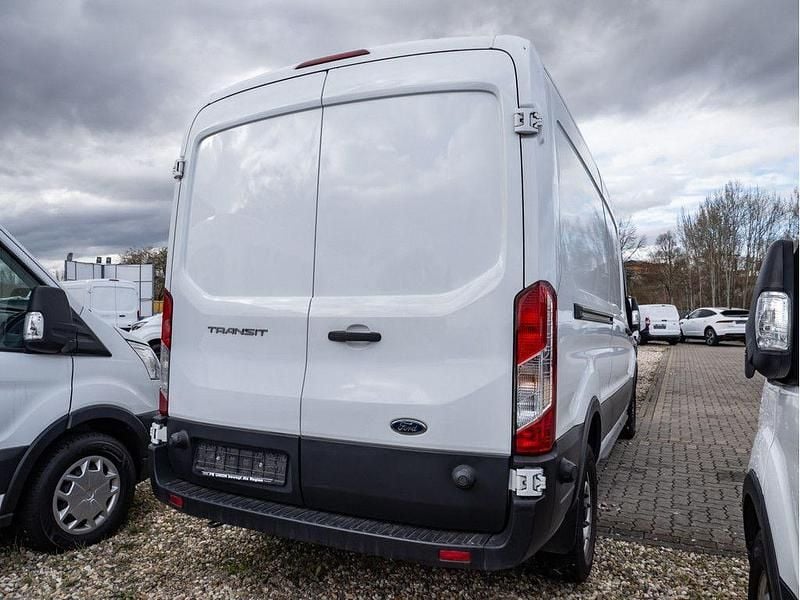Gebraucht Ford Transit Trend 131 PS (96 kW) 2022 Frozen white Limousine