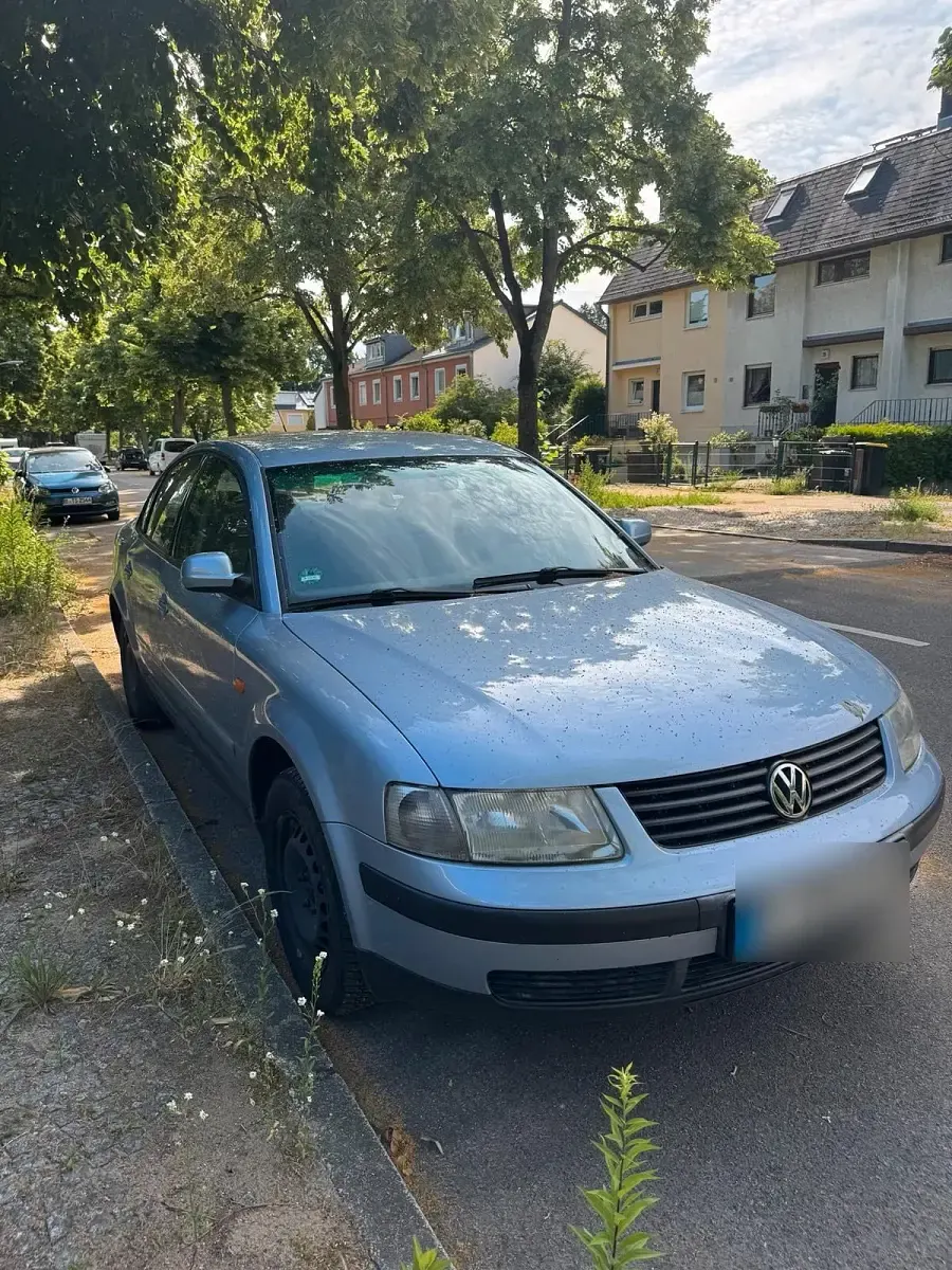 Gebraucht VW Passat 125 PS (91 kW) 1997 Blau Limousine