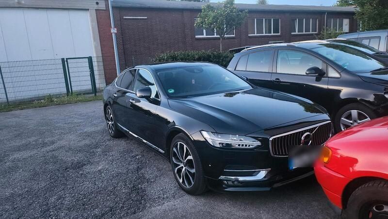Schwarz Gebraucht 2017 Volvo S90 Inscription Limousine | 18.400 € (Superpreis) - Bild 1/4