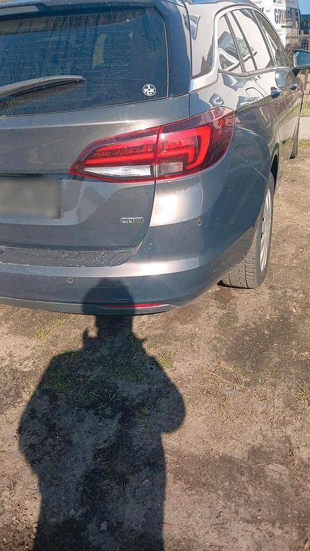 Gebraucht Opel Astra 136 PS (100 kW) 2017 Grau Kombi