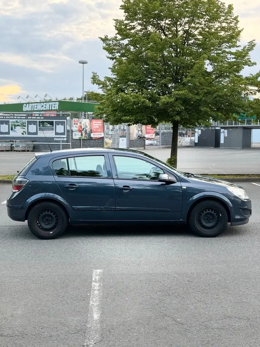 Gebraucht Opel Astra 90 PS (66 kW) 2008 Grau Kleinwagen