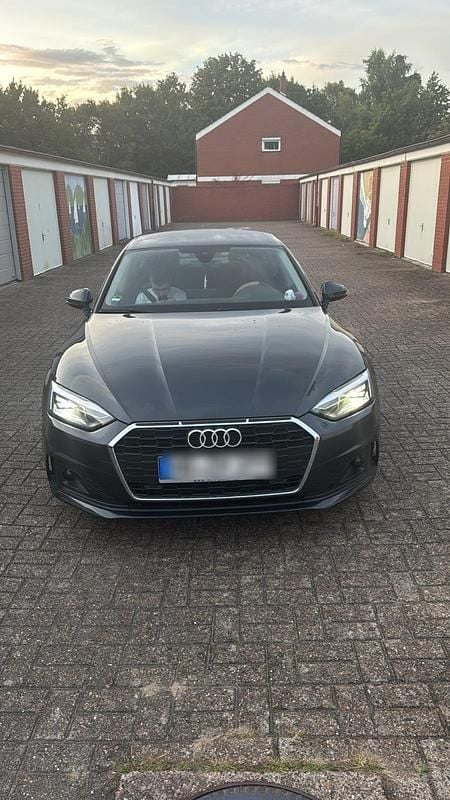 Grau Gebraucht 2020 Audi A5 Sportback Limousine | 21.000 € (Fairer Preis) - Bild 1/4