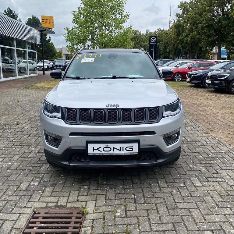 Gebraucht Jeep Compass 180 PS (132 kW) 2021 Schwarz SUV