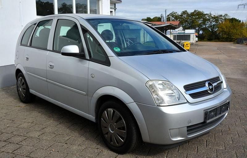 Silber Gebraucht 2005 Opel Meriva Edition Van / Kleinbus | 780 € (Superpreis) - Bild 1/4