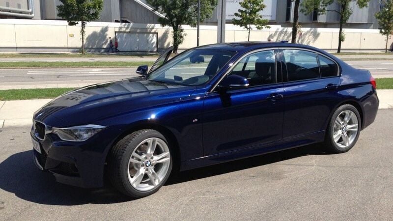 Blau Gebraucht 2012 BMW 320 Luxury Line Limousine | 7.500 € (Superpreis) - Bild 1/1