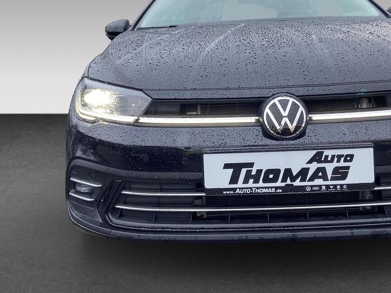Gebraucht VW Polo Style 95 PS (69 kW) 2023 Deep black perleffekt Kleinwagen
