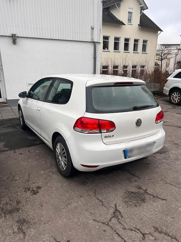 Gebraucht VW Golf 80 PS (58 kW) 2010 Weiß Coupé