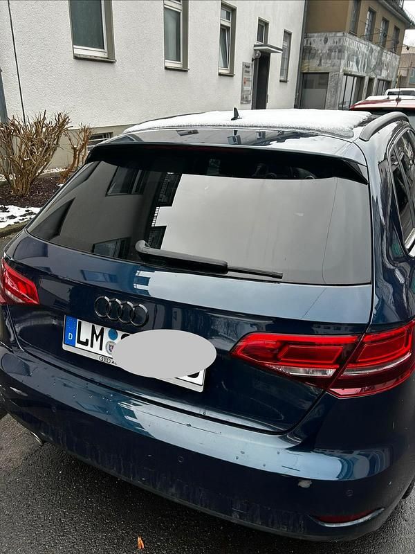 Gebraucht Audi A3 Sportback 116 PS (85 kW) 2018 Blau Kleinwagen