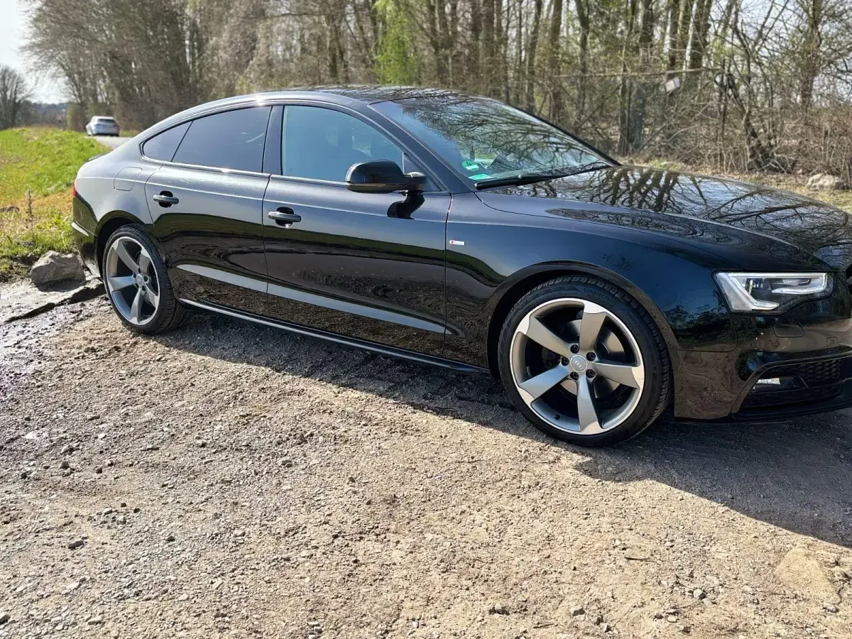 Gebraucht Audi A5 Sportback Design 177 PS (130 kW) 2016 Schwarz Kleinwagen