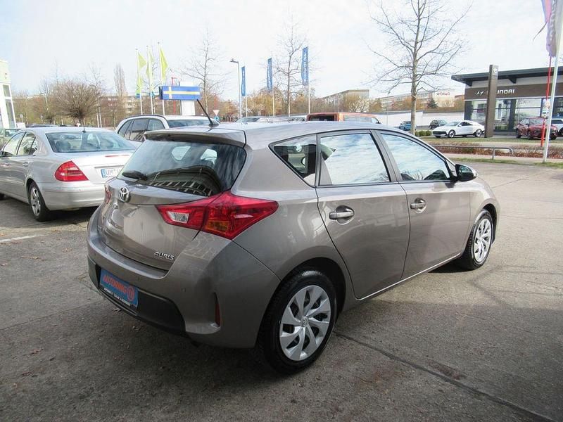 Gebraucht Toyota Auris 99 PS (72 kW) 2014 Grau Limousine