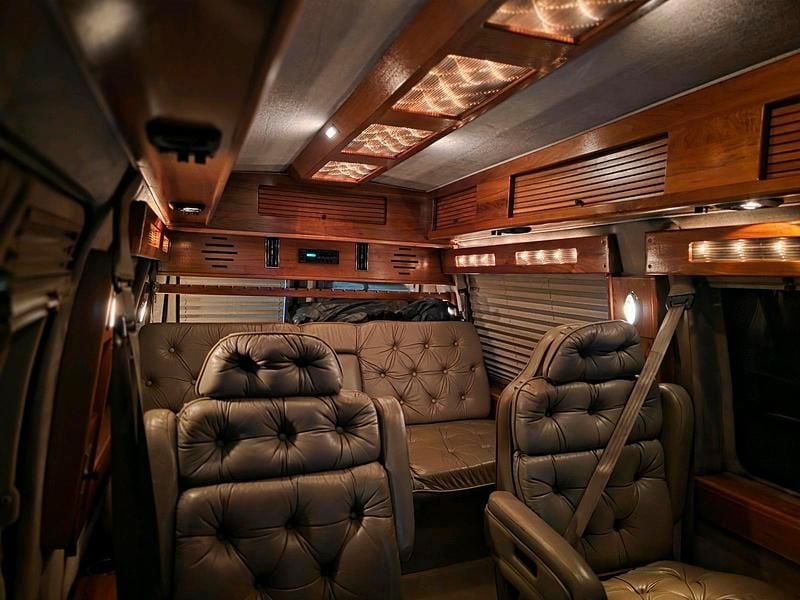 Gebraucht Ford Econoline 209 PS (153 kW) 1992 Gold Van / Kleinbus