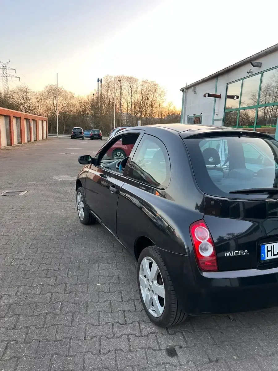 Gebraucht Nissan Micra 65 PS (47 kW) 2003 Schwarz Kleinwagen