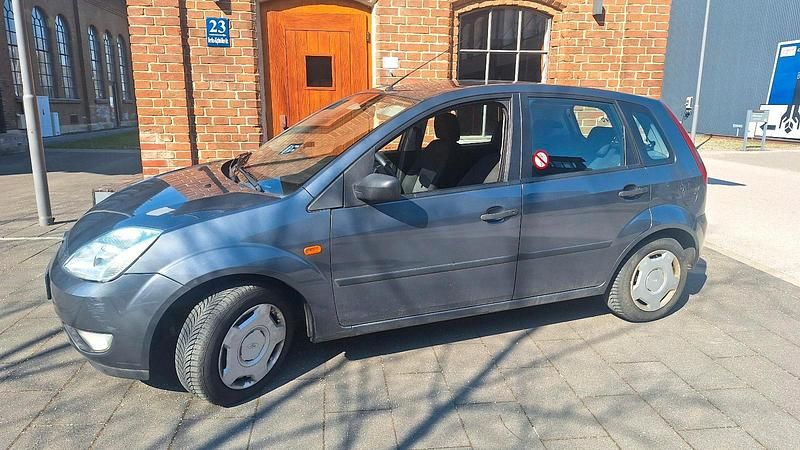 Gebraucht Ford Fiesta 80 PS (58 kW) 2005 Blau Kleinwagen