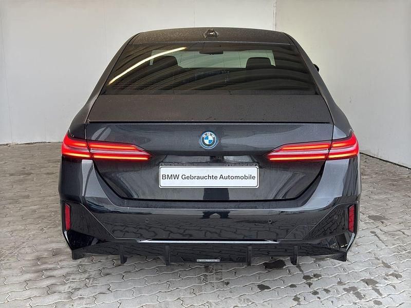 Gebraucht BMW i5 Performance 442 kW (601 PS) 2024 Saphirschwarz met. Limousine