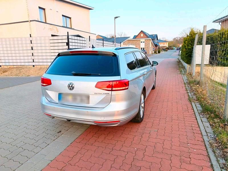 Gebraucht VW Passat 150 PS (110 kW) 2015 Silber Kombi