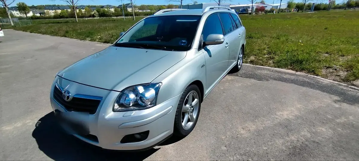 Gebraucht Toyota Avensis T2 177 PS (130 kW) 2008 Grau Kombi