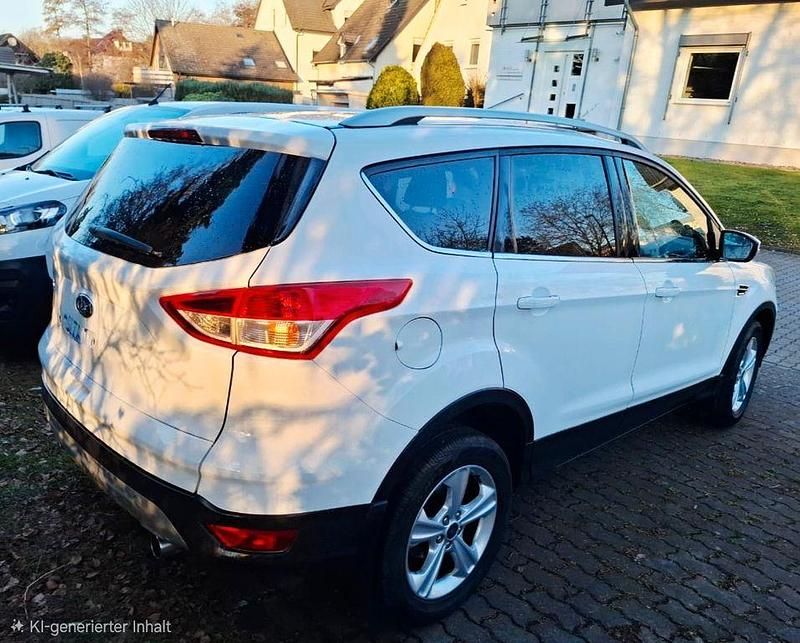 Gebraucht Ford Kuga Individual 140 PS (102 kW) 2014 Weiß SUV