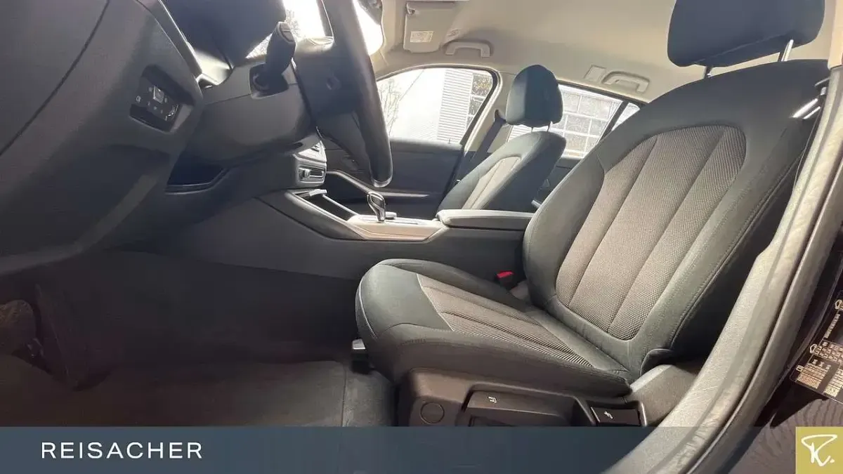 Gebraucht BMW 318 Advantage 156 PS (114 kW) 2022 Schwarz Limousine