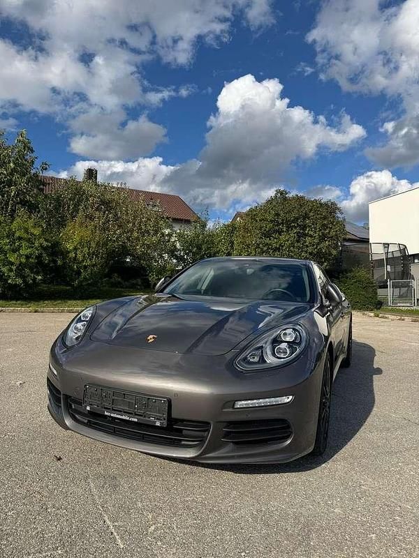 Gebraucht Porsche Panamera 300 PS (220 kW) 2014 Kleinwagen