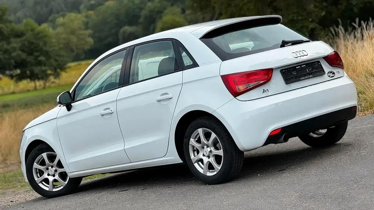 Gebraucht Audi A1 Sportback Ambition 90 PS (66 kW) 2013 Weiß Kleinwagen