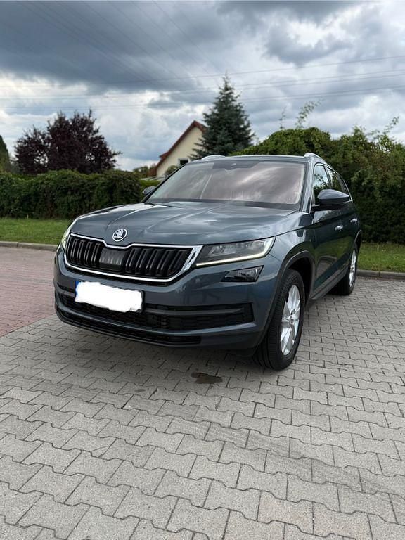 Grau Gebraucht 2018 Skoda Kodiaq Style SUV | 22.490 € (Guter Preis) - Bild 1/4