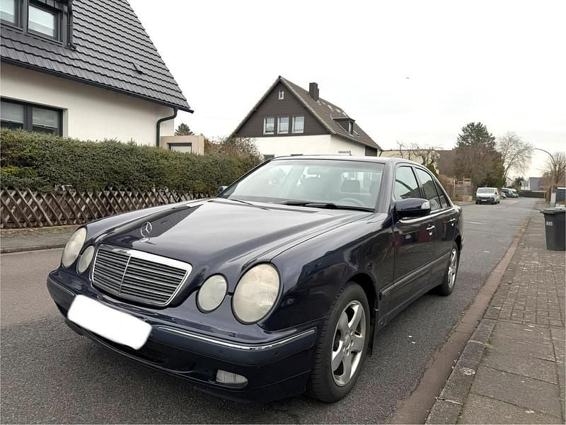 Gebraucht Mercedes E320 Elegance 197 PS (144 kW) 2001 Blau Limousine