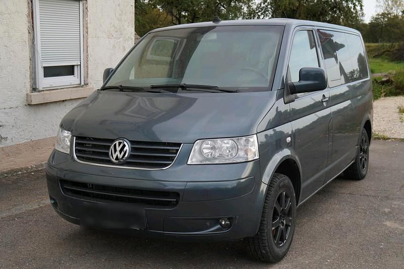 Gebraucht VW Caravelle 178 PS (130 kW) 2005 Van