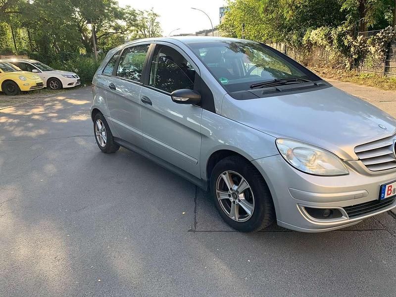 Gebraucht Mercedes B170 116 PS (85 kW) 2007 Polarsilber Van / Kleinbus
